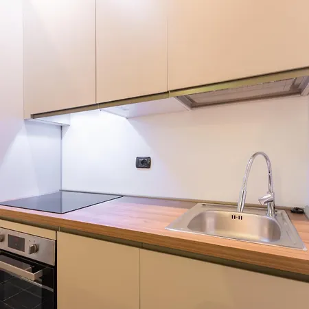 I-host - Fiuggi 37 Apartamento Milão